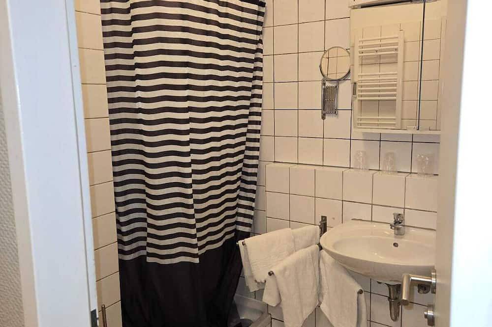 Geheel appartement, Apartment-Family-Private Bathroom in Saarbrücken, Saargau