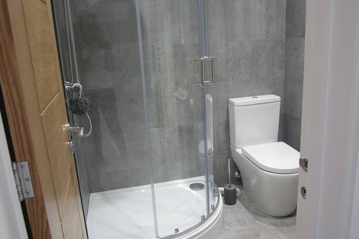 Appartement entier, Appartement 1 Chambre De Luxe Avec Jardin - 2 Min De Marche À River - Amis Des Chiens in Bournemouth, Angleterre du Sud-Ouest