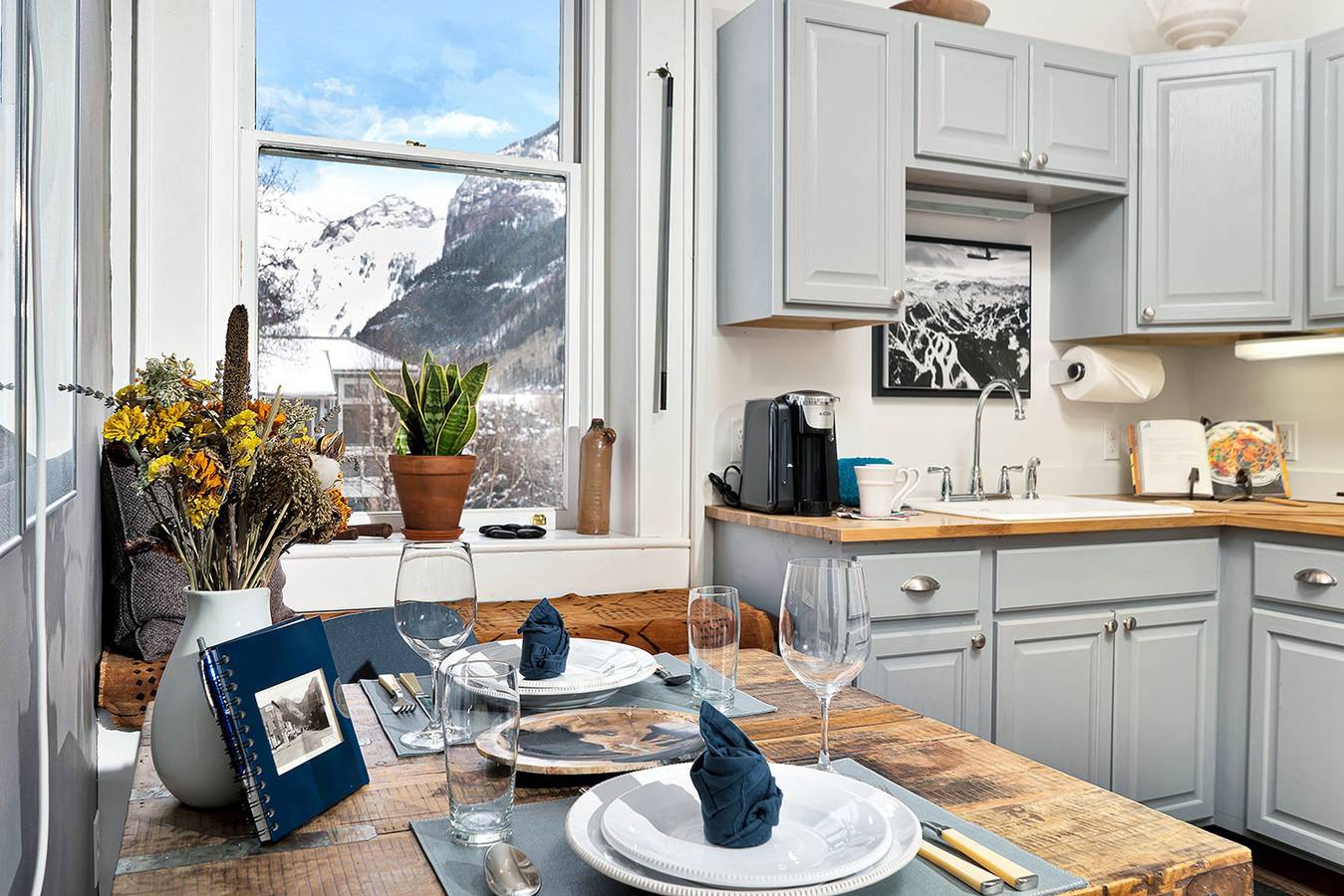 Entire apartment, Miners Union 7 Telluride Condo 1Br, 1Ba, Sleeps 2 in Telluride, Telluride Ski Resort