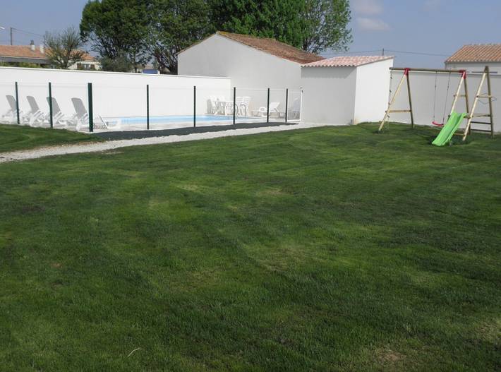 Gîte pour 8 personnes, avec jacuzzi et piscine ainsi que jardin et terrasse en Nouvelle-Aquitaine - 4