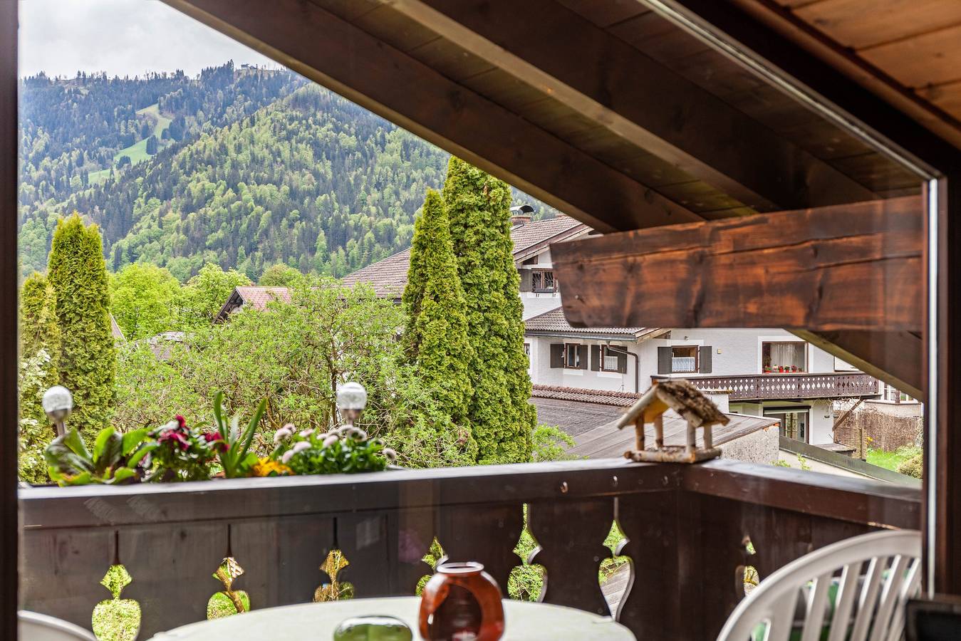 Ganze Wohnung, Ferienwohnung 'Aurikel' mit Bergblick, Balkon und Wlan in Garmisch-Partenkirchen, Bayerische Alpen