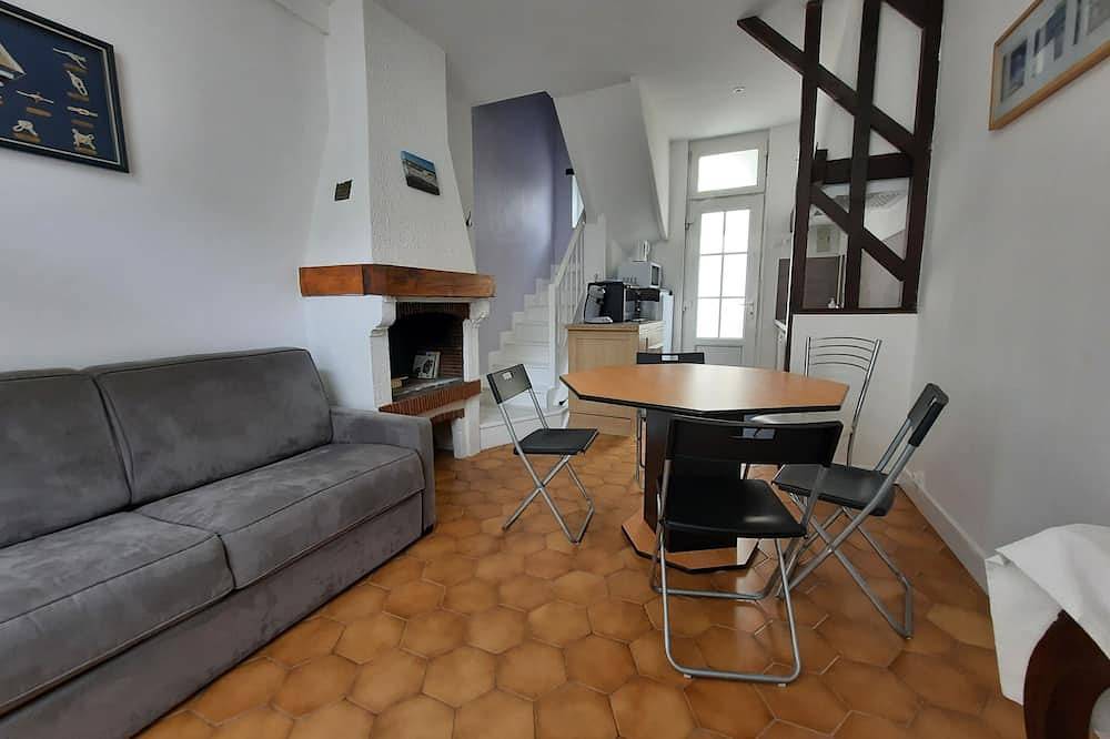 La Maison des Cordiers au Pied du Funiculaire à 50 m de la mer in Le Tréport, Dieppe region