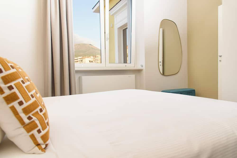 Entire apartment, Vesuvius Palace Aparthotel - Vulcano Apt in Ercolano, Vesuvio National Park