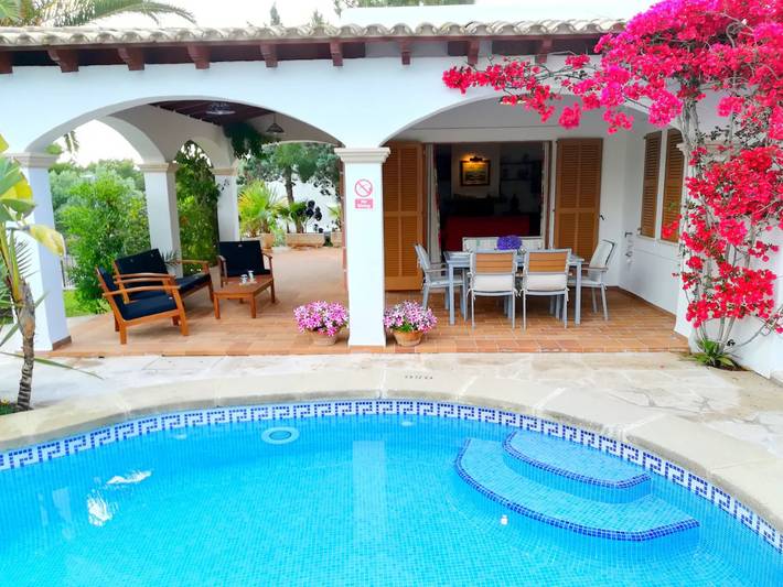 Villa pour 6 personnes, avec jardin, adapté aux familles dans Cala Serena