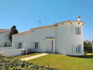 Ferienhaus für 6 Personen, mit Pool und Balkon sowie Whirlpool und Garten auf Menorca