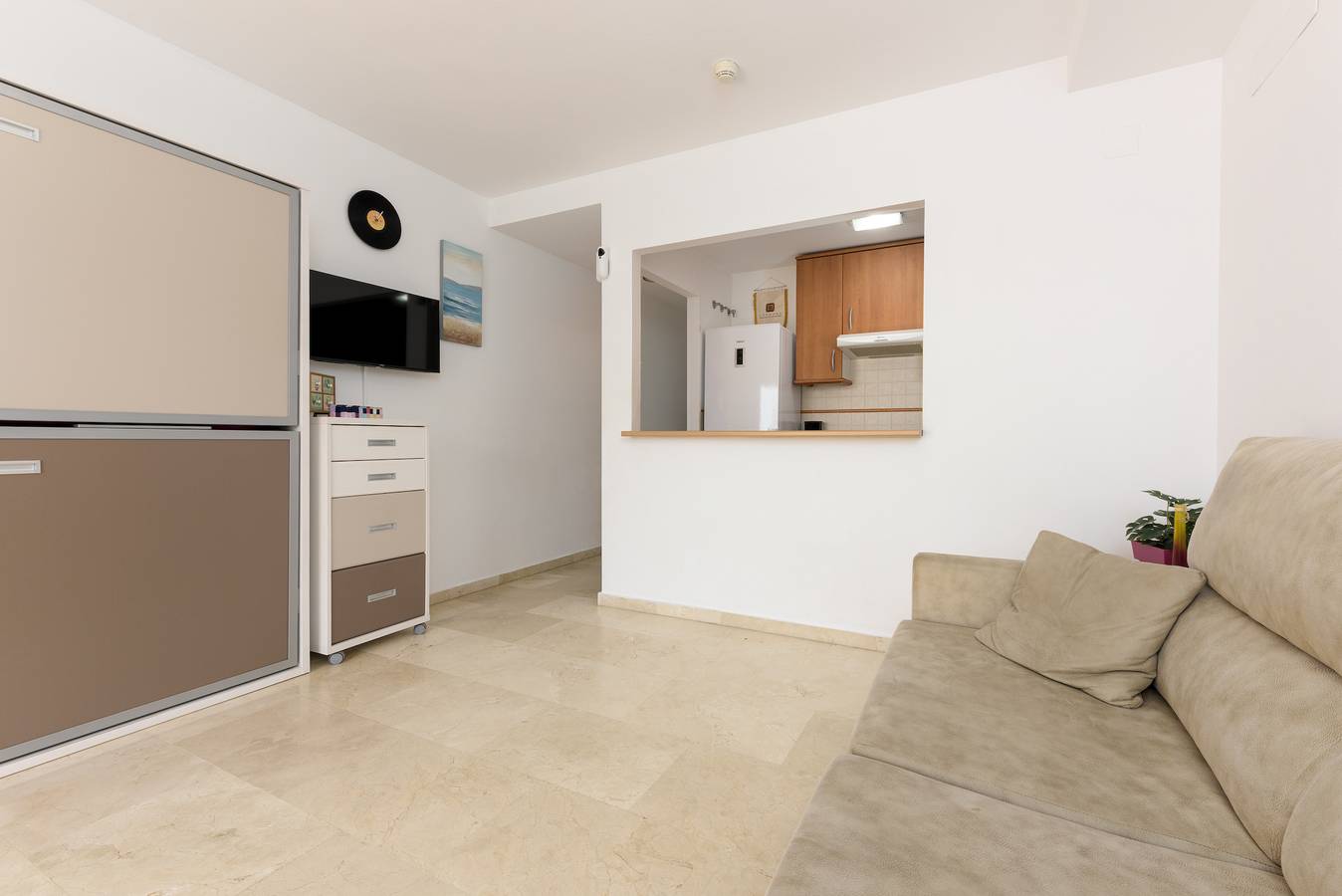 Apartamento entero, Apartamento 'Marina 122' con piscina compartida, Wi-Fi y aire acondicionado in Playa Ancha, Casares