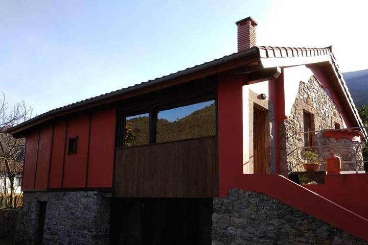 Casa rural para 4 personas, con vistas y jardín, Familias con niños en Belmonte de Miranda - 3