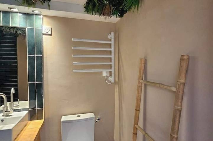 Apartamento entero, Mini Loft à la Campagne with exterior - La Ba-Line in Entrecasteaux, Región Brignoles