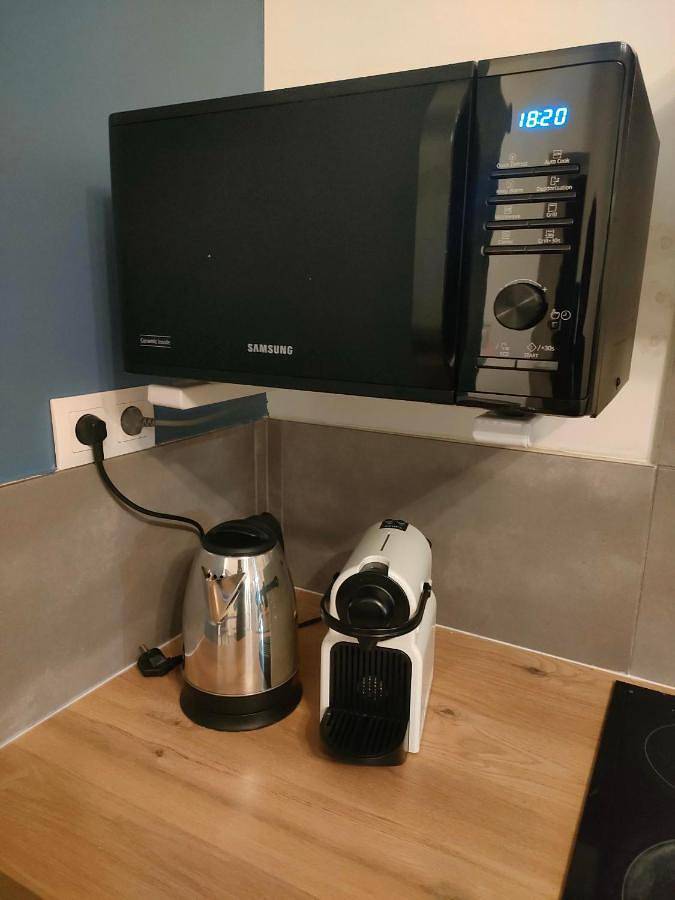 Gîte pour 2 personnes, avec jardin ainsi que terrasse et vue, animaux acceptés dans Viry-Noureuil - 4