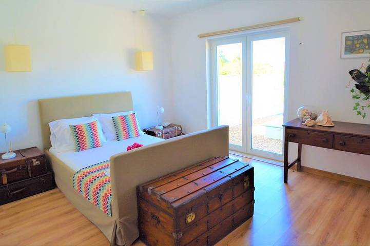 Villa Santa Cruz - In einem Kiefernwald in der Nähe von Strand sesimbra. 20 Pax in Halbinsel von Setúbal