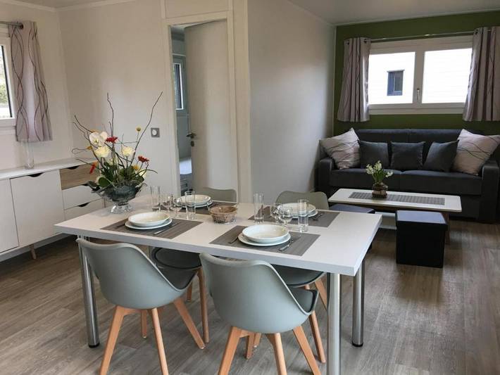 Location de vacances pour 4 personnes, avec terrasse à Lhommaizé