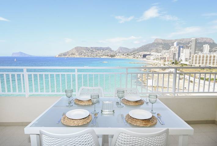 Apartamento inteiro, A35 Casita Blanca Esc 2 5º 10 in Platja del Cantal Roig (Calpe), Calpe