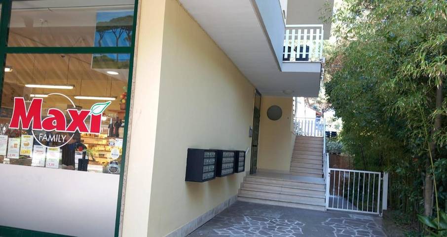 Appartamento vacanze per 4 persone, con balcone e panorama nonché giardino - 1