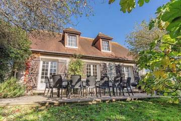 Villa pour 15 personnes, avec terrasse ainsi que jacuzzi et jardin à Villers-sur-Mer