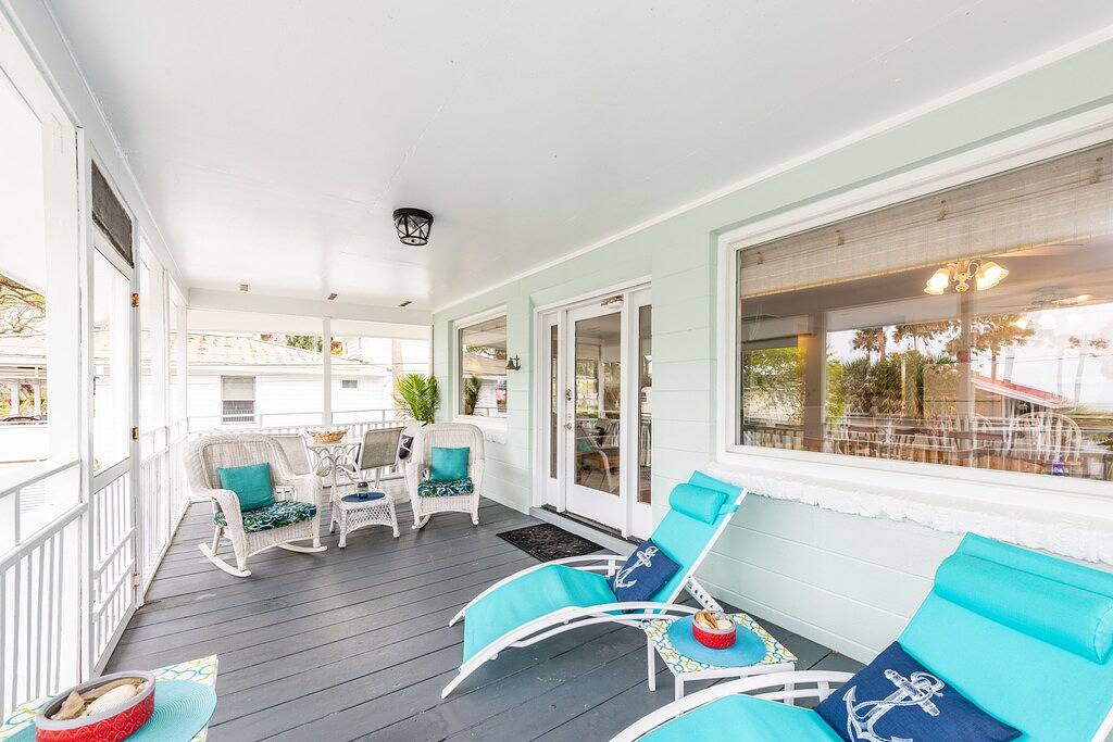 Zwei Wohnzimmer; Sauber; Sonderpreise für längere Aufenthalte im Herbst und Winter in Folly Beach, Charleston County