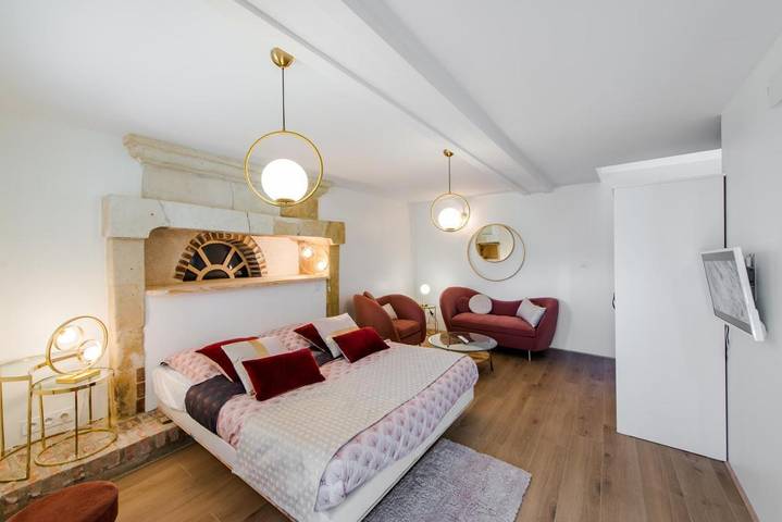 Location de vacances pour 4 personnes, avec piscine ainsi que jardin et vue, animaux acceptés à Saint-Épain - 3