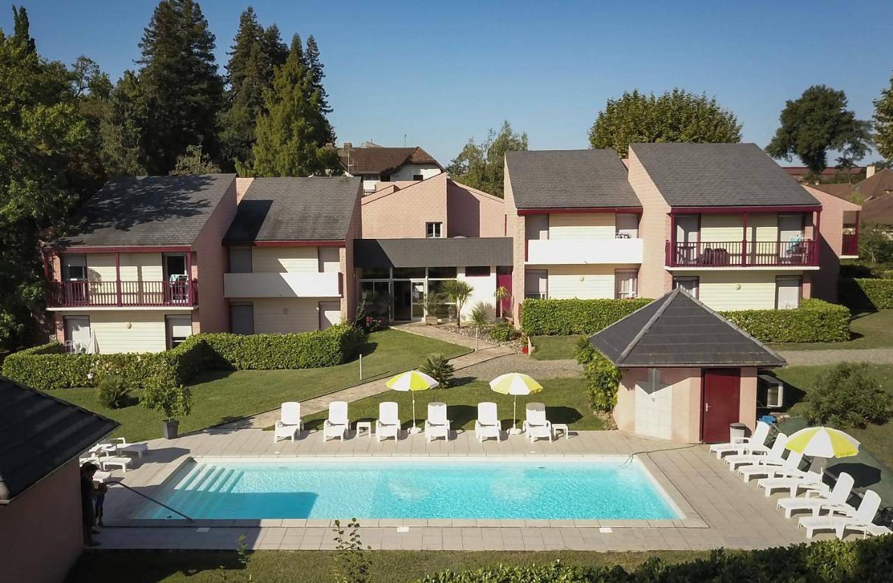 Appartement entier, One-Bedroom Apartment - First Floor (2 Adults) in Salies-de-Béarn, Béarn