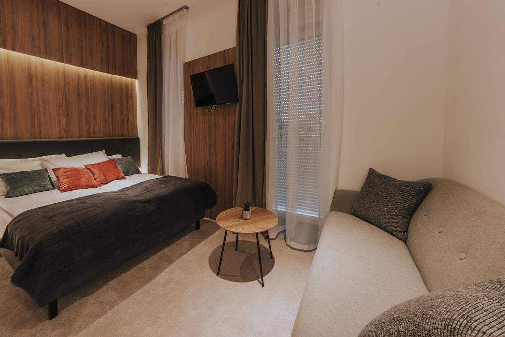Ganze Wohnung, Ferienwohnung für 2 Personen mit Terrasse in Zagreb, Zagreb und Umgebung