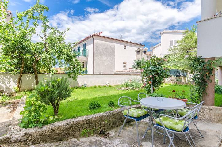 Apartament wakacyjny dla 4 osób, z taras, zwierzęta dozwolone w Baška Voda