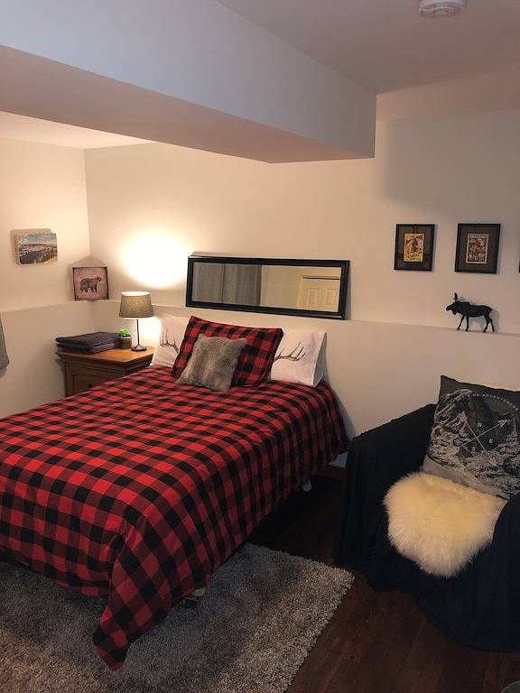 Haus ist perfekt für Ihre Geschäftsreise oder Wochenendreise oder länger gelegen. in Whitehorse, Yukon