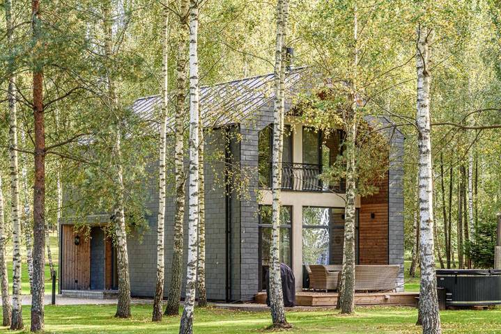 Villa für 8 Personen, mit Ausblick und Garten sowie Seeblick - 1