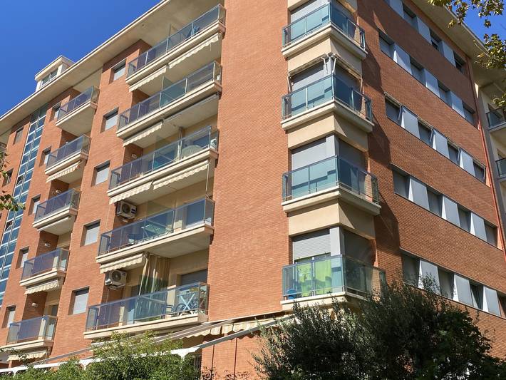 Holiday apartment for 5 people, with balcony and pool - 1