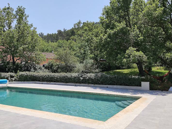 Gîte pour 2 personnes, avec piscine et jardin dans les Bouches-du-Rhône - 2