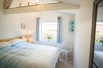 Holiday Rental for 4 People in Lyme Regis, Jurassic Coast, Photo 2