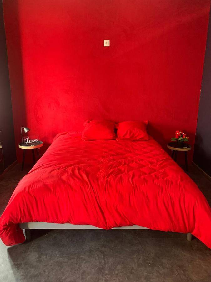 Gîte pour 2 personnes, avec sauna dans Office De Tourisme De Saint Amand Montrond