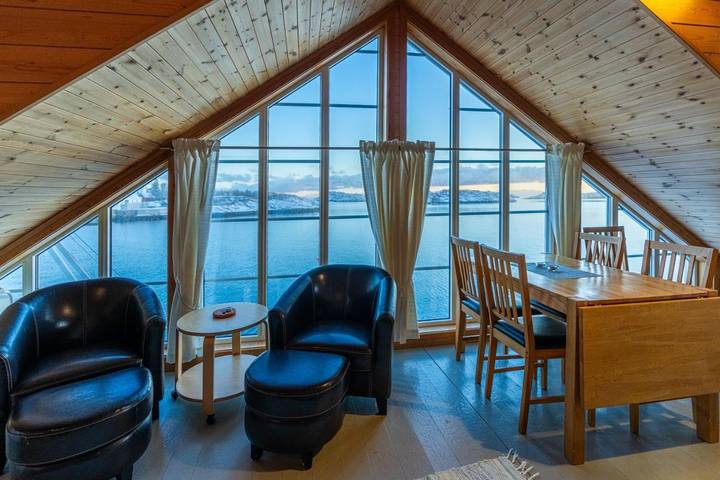 Parc de vacances pour 2 personnes, avec terrasse ainsi que vue et sauna, animaux acceptés dans Henningsvær - 3