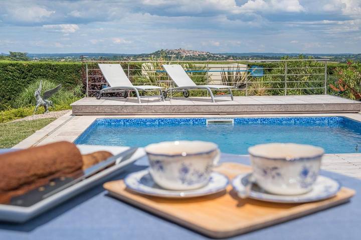 Chambre d’hôte pour 2 personnes, avec piscine et jardin à Monflanquin