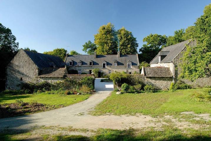 Chambre d’hôte pour 4 personnes, avec terrasse ainsi que jardin et vue