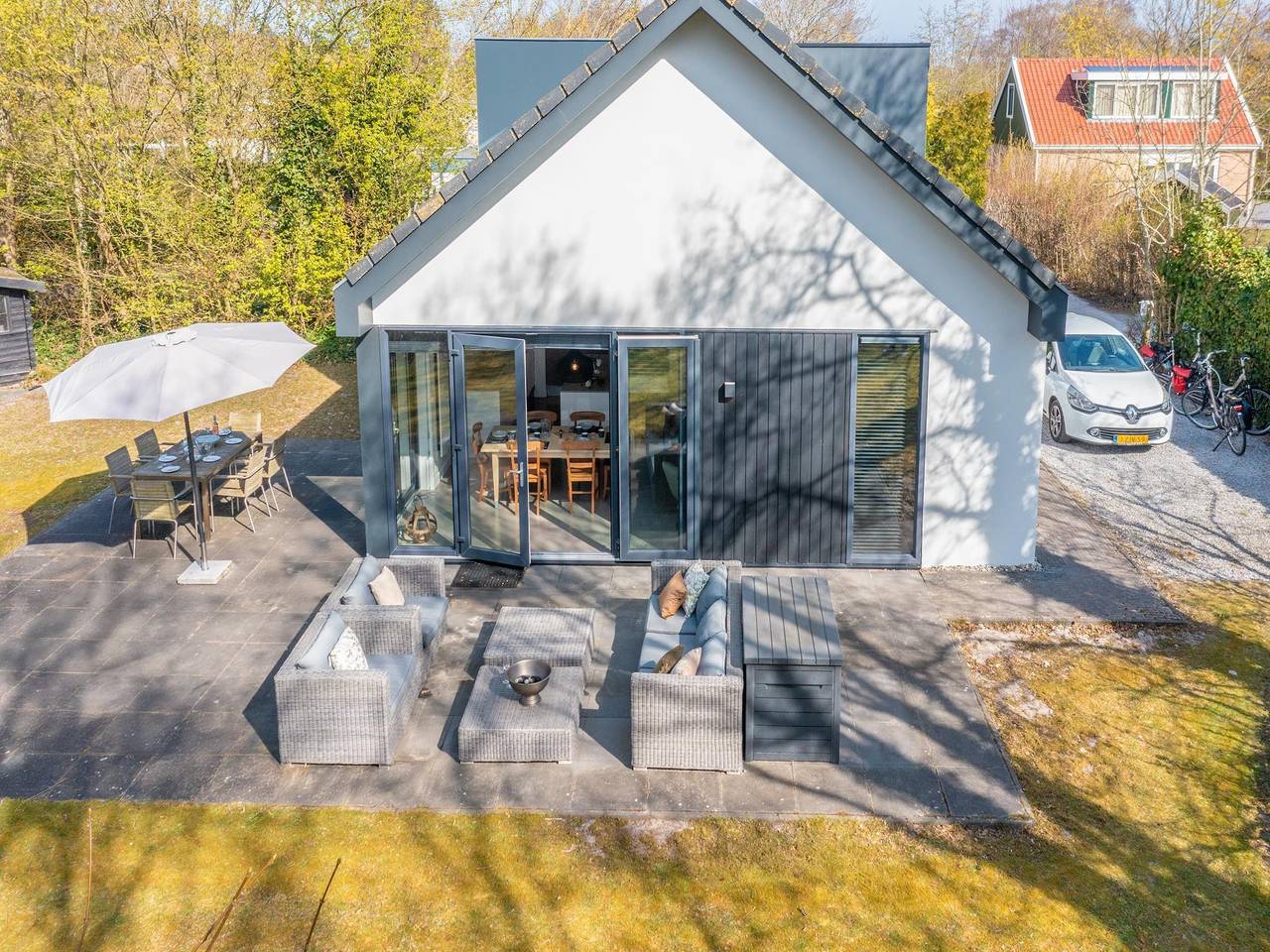 Luxuriöses Ferienhaus für 6 Personen am Waldrand gelegen in Den Burg, Westfriesische Inseln