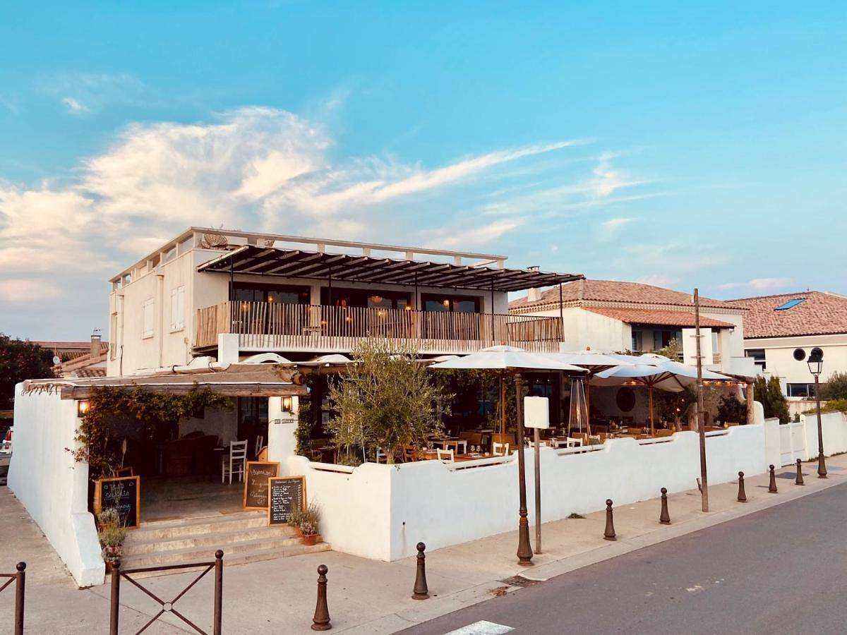 Les Vagues by boho in Saintes-Maries-de-la-Mer, Côte méditerranéenne (France)