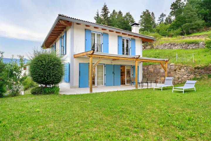 Casa vacanza per 6 persone, con Balcone e Giardino