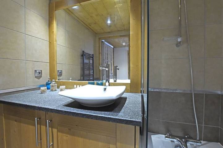 Gîte pour 4 personnes, avec piscine et balcon dans Office De Tourisme De Samoens - 4