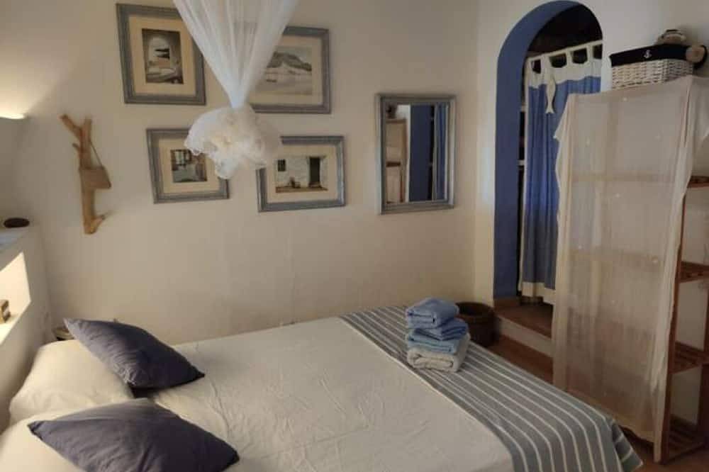 Entire apartment, Holiday apartment Binibeca Vell for 1 - 3 persons with 2 bedrooms - Row house in Binisafua, Sant Lluís
