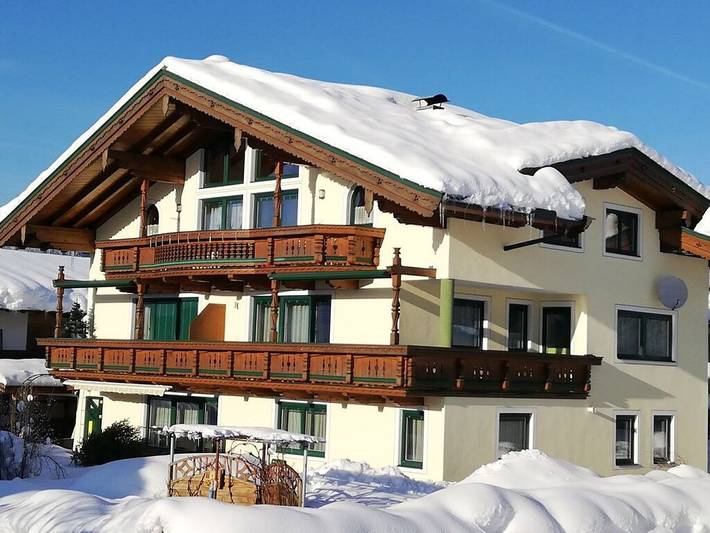 Kalkstein im Haus Ursula in Loferer und Leoganger Steinberge, Sankt Johann in Tirol