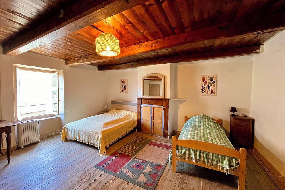 \"Manuéva\" Charming village house in the heart of the Hautes-Pyrénées in Betpouey, Nationalpark Pyrenäen