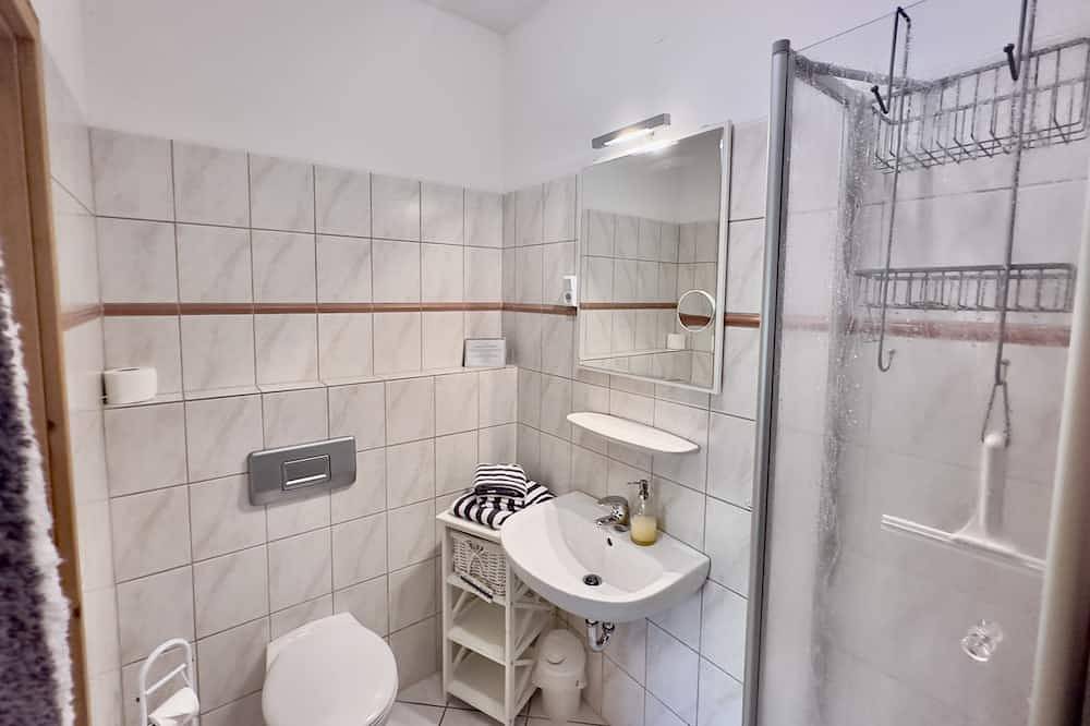 Ganze Wohnung, Wunderschöner Gulfhof:45qm Apartment Lütt Stuuv für 3 Personen,Terrasse & Garten in Altharlingersiel, Neuharlingersiel