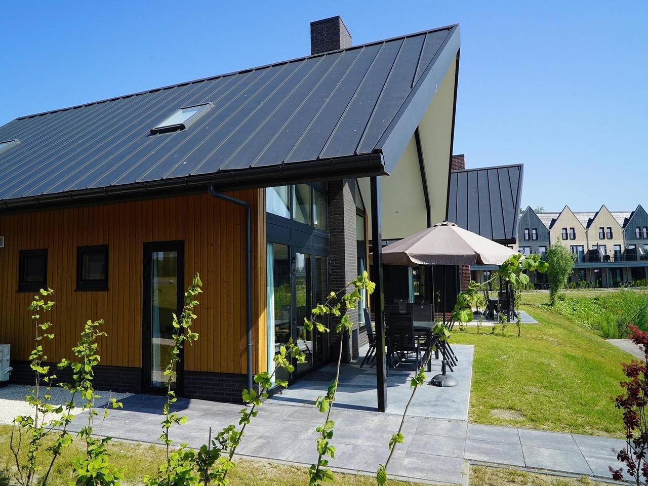 Lakeview Villa Retreat for 10 in Kampen, Lake Veluwe