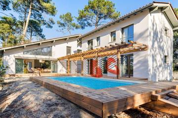 Cottage pour 2 personnes, avec jardin ainsi que terrasse et piscine dans Plage des Estagnots