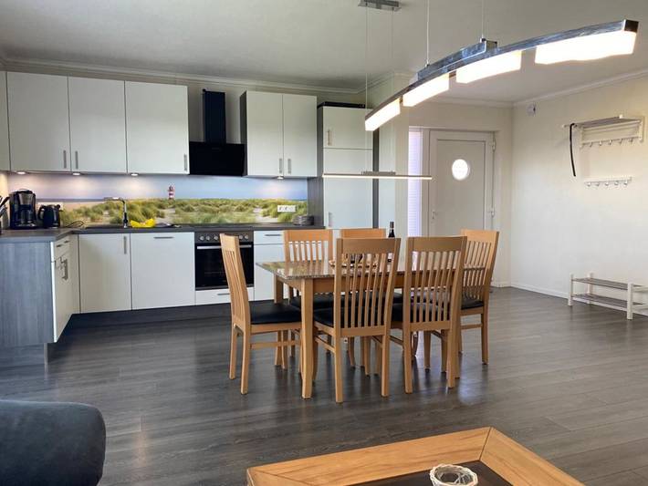 Ferienwohnung für 5 Personen, mit Garten und Terrasse in Jade