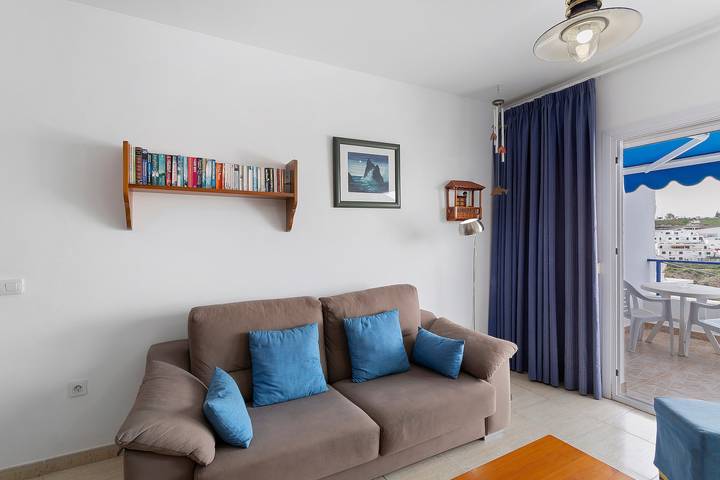 Apartamento entero, Apartamento vacacional 'Vista Golf' con vistas al mar, piscina compartida y Wi-Fi in Puerto Rico (Gran Canaria), Mogán