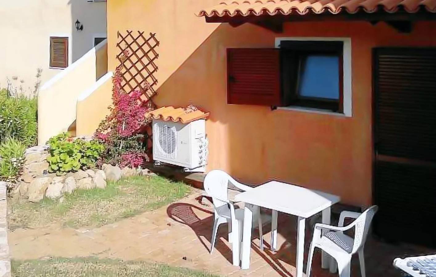 Incantevole appartamento con piscina, Wi-Fi e cucina - a 2 km dalla spiaggia! in Lu Lamoni, Vignola Mare