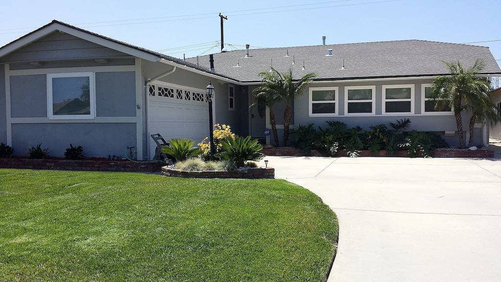 Disneyland mit privatem Pool, Spielzimmer und Whirlpool zu Fuß erreichbar! in Anaheim, Orange County