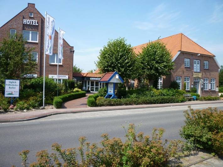Hotel, mit Whirlpool und Terrasse sowie Garten und Sauna in Bockhorn