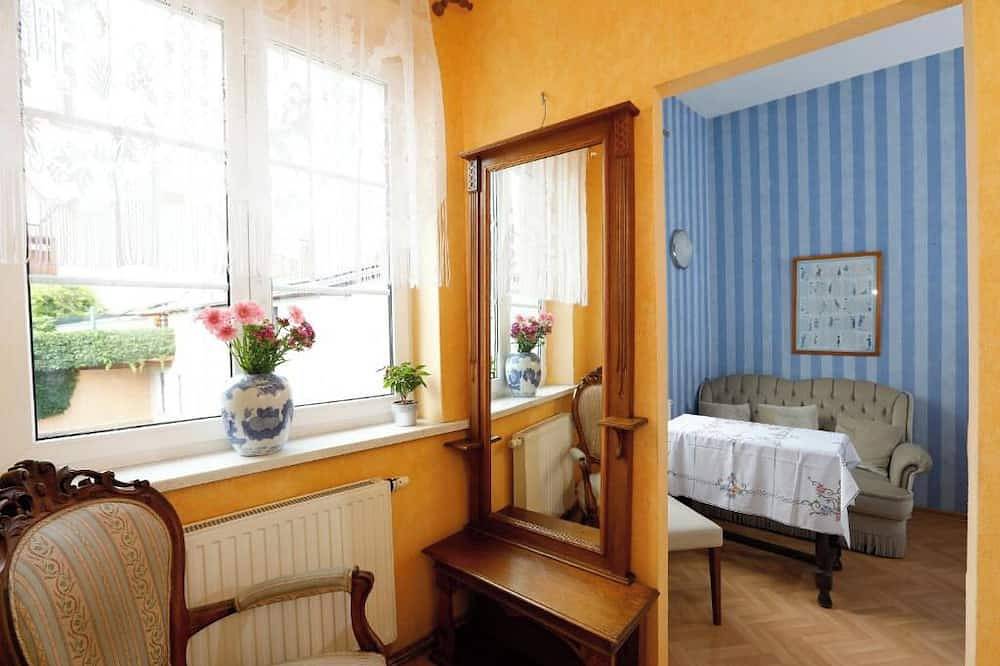 Ganze Wohnung, 5 Ackerstraße in Eberswalde, Barnimerland Region