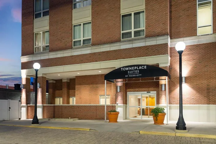 Hotel para 4 personas, con piscina - 1