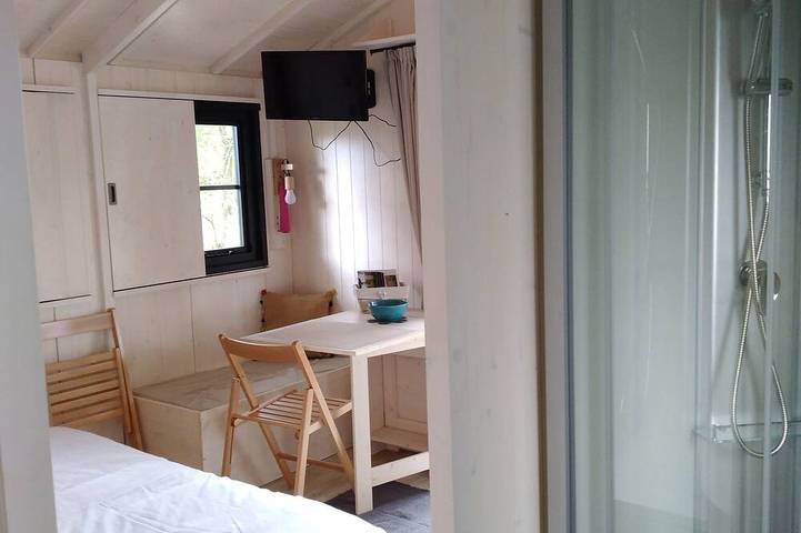 Gîte pour 2 personnes, avec piscine ainsi que jardin et balcon à Prissac - 4